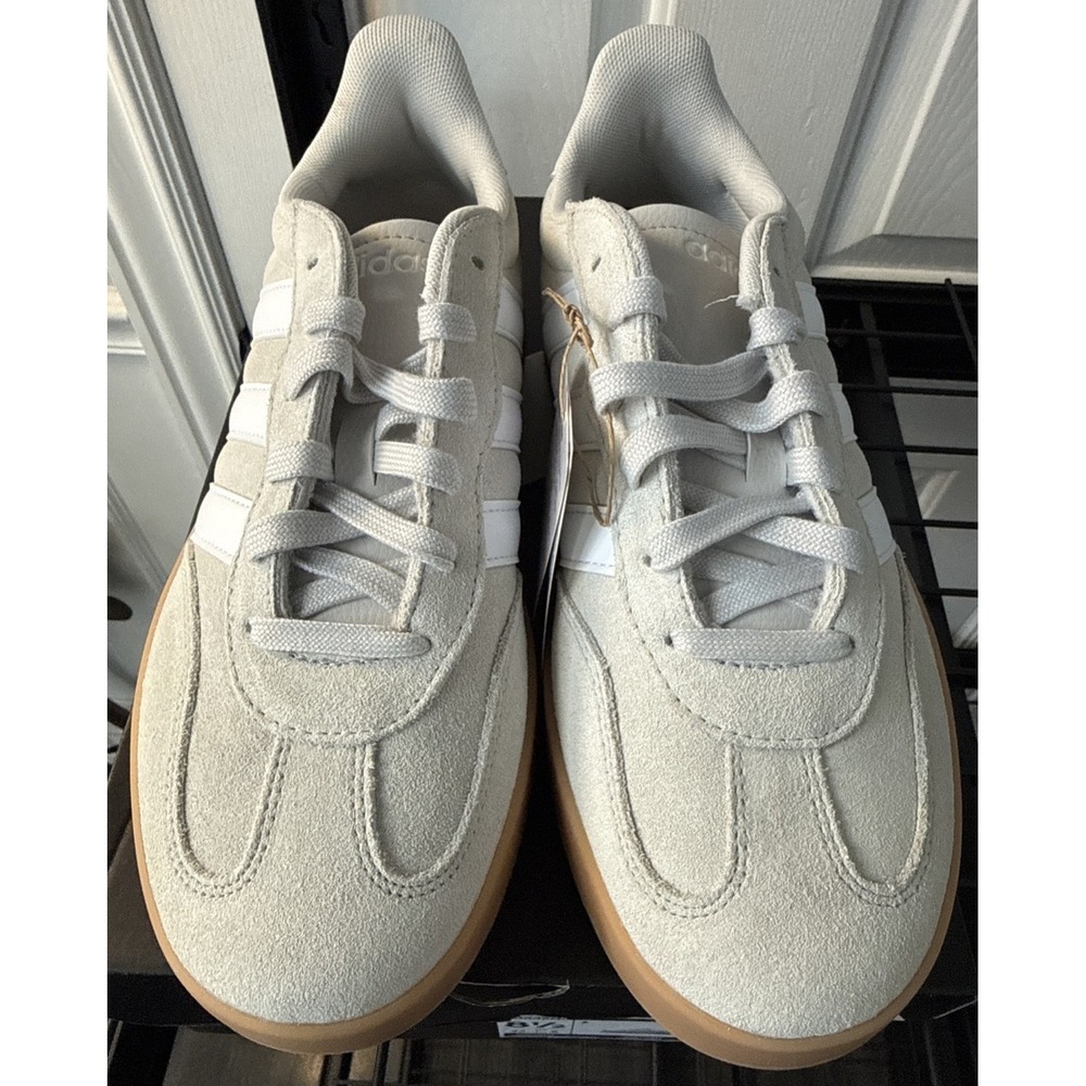 Size 8 1/2 Men's Adidas BARREDA Shoes JR1325 Grey / White / Gum - New In Box NiB